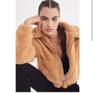 UO Cropped Teddy Jacket - Honey